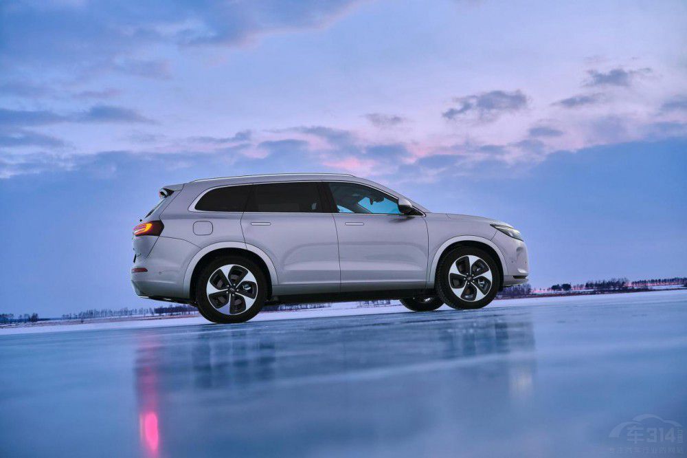 �A����܇����M7 ��������ONE����׺���