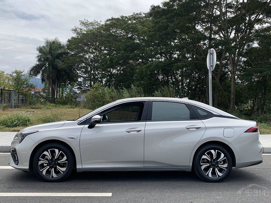 ����AION S�������{SL03 �l���m�ϼ�����