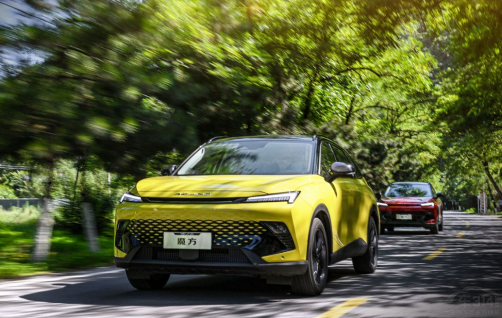 ����ħ��PK�L��UNI-T �l���ǡ������֮�x��