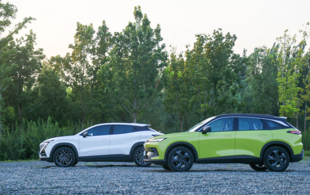 ����ħ��PK�L��UNI-T �l���ǡ������֮�x��