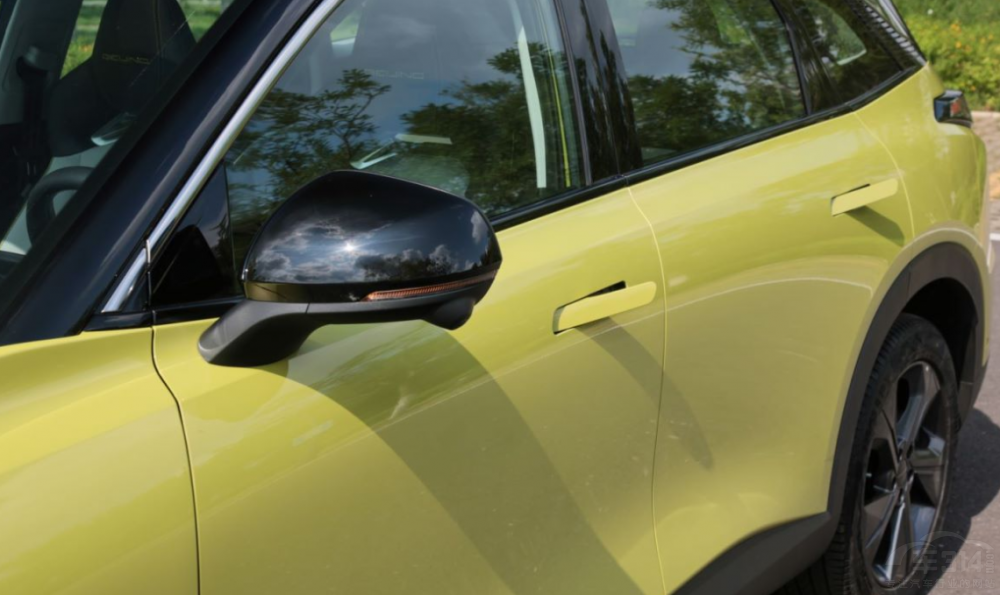 ����ħ��PK�L��UNI-T �l���ǡ������֮�x��