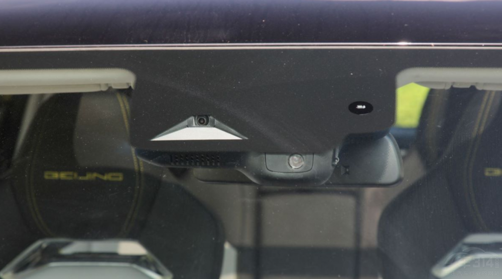 北汽魔方對比歐尚Z6 詮釋年輕出行潮流 北汽魔方對比歐尚Z6 詮釋年輕出行潮流