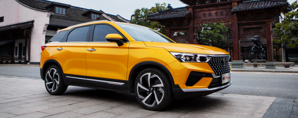 為何說(shuō)奔騰T77 PRO是年輕人的第一款SUV 為何說(shuō)奔騰T77 PRO是年輕人的第一款SUV