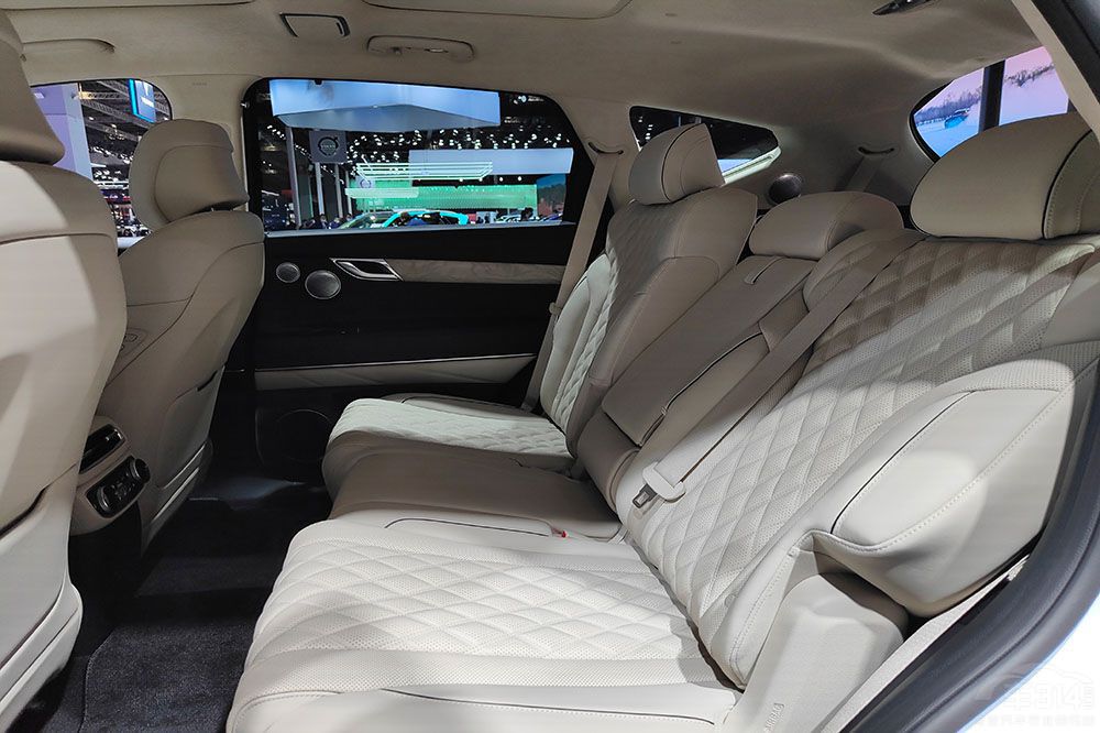 ���2022�ɶ�܇չ �P�c�����˼��µ�܇��