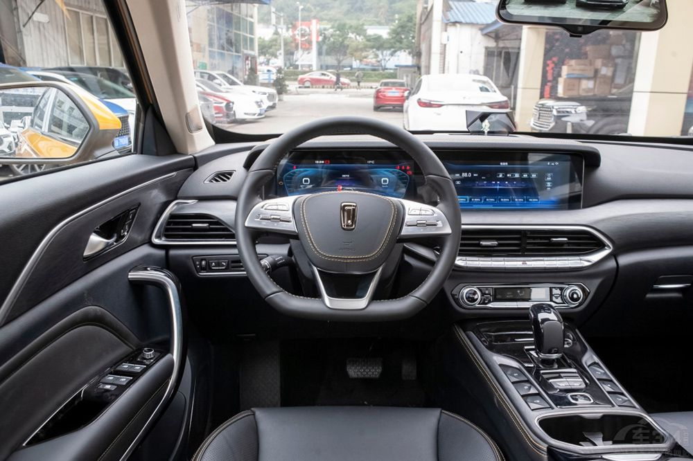 為何說(shuō)奔騰T77 PRO是年輕人的第一款SUV 為何說(shuō)奔騰T77 PRO是年輕人的第一款SUV