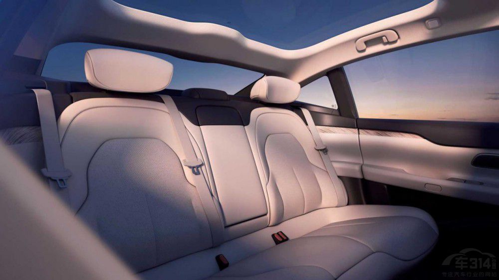 ���AC��(j��)܇(ch��)ε��(l��i)ET7�͸ߺ�HiPhi Z�l(shu��)ֵ���x��