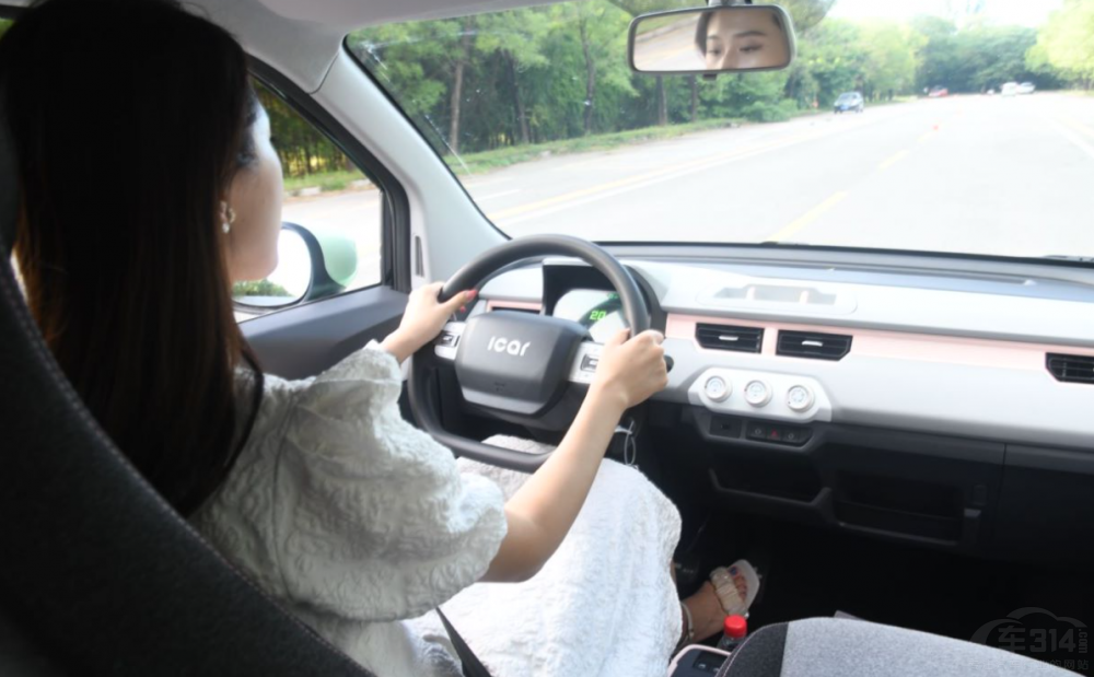 ����QQ����ܺͺ��MINI EV�lֵ��һ����