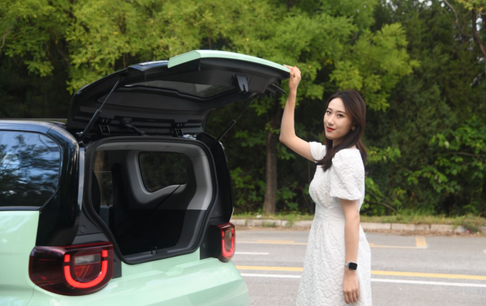 ����QQ����ܺͺ��MINI EV�lֵ��һ����