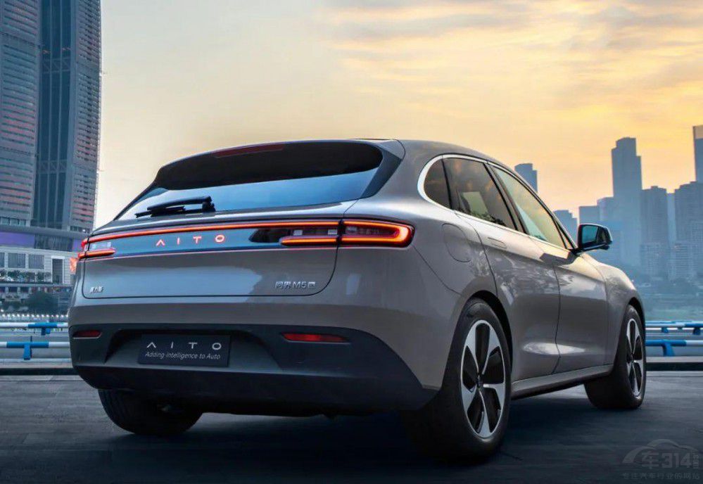 ��(w��n)��M5 EV�Ͱ�����T �l(shu��)�Ǽ���SUV�(y��u)�x