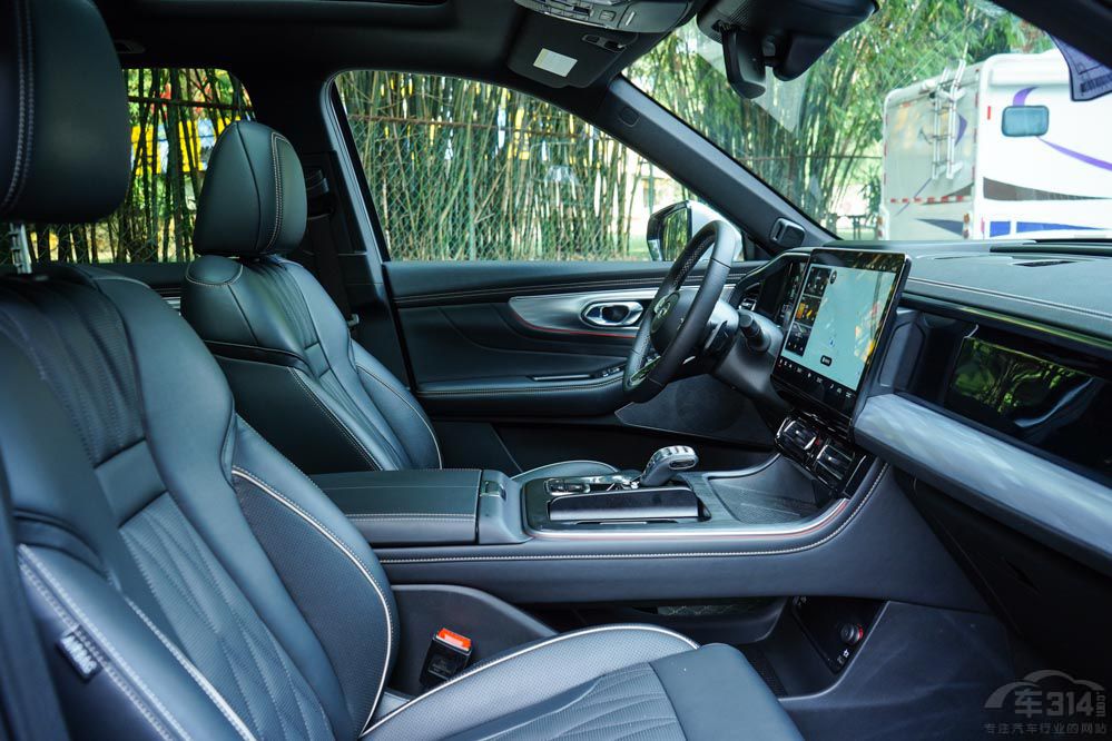 傳祺GS8和沃爾沃XC60 誰的安全系數(shù)更高 傳祺GS8和沃爾沃XC60 誰的安全系數(shù)更高