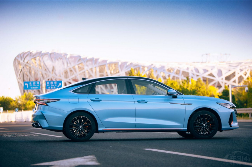 奇瑞汽車艾瑞澤8:一個(gè)合格的車圈“卷王” 奇瑞汽車艾瑞澤8:一個(gè)合格的車圈“卷王”