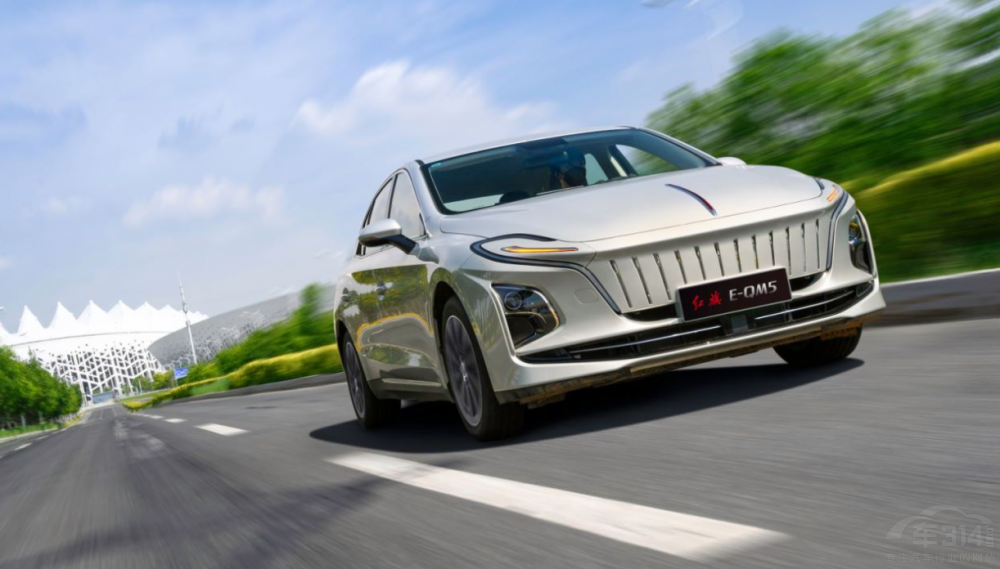 ����(n��i)�״����t��E-QM5�ɹ�����(zh��n)ˮ���е�