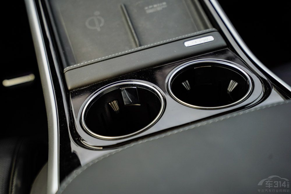 С�iG9��̽�U�� �l���д��ͼ���SUV���x��