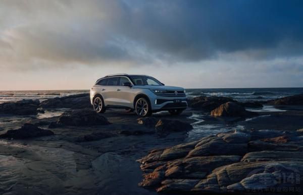 定位一致 風(fēng)格不同 坦克500對(duì)比大眾攬巡 定位一致 風(fēng)格不同 坦克500對(duì)比大眾攬巡