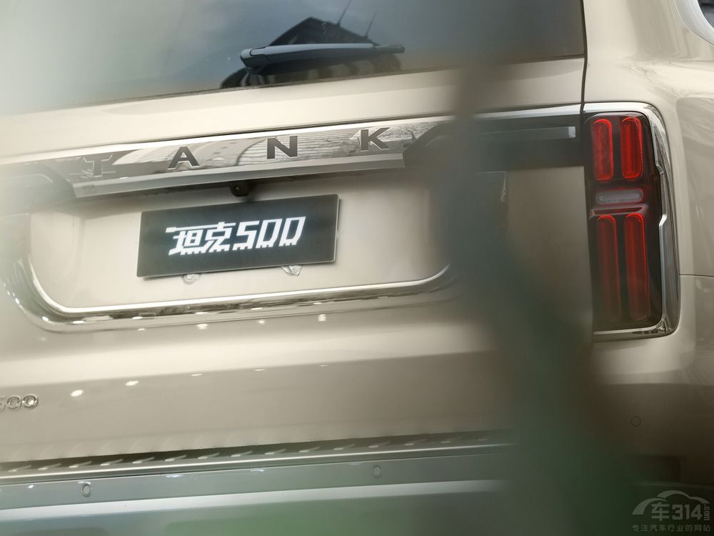 定位一致 風(fēng)格不同 坦克500對(duì)比大眾攬巡 定位一致 風(fēng)格不同 坦克500對(duì)比大眾攬巡