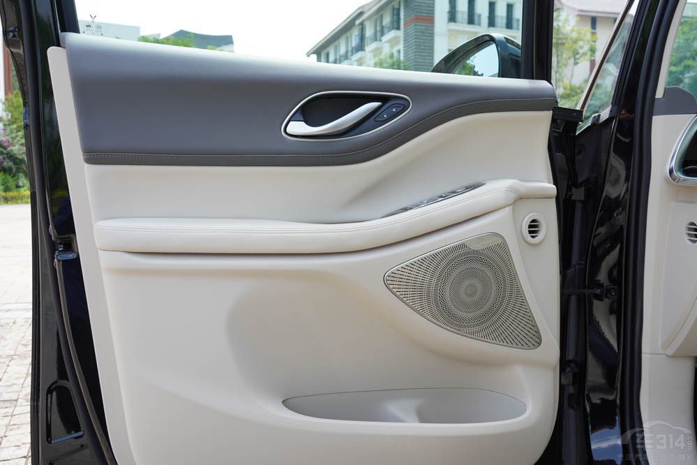 �O�009�͍��D����� �r���F�ĸ�ֵ���I��