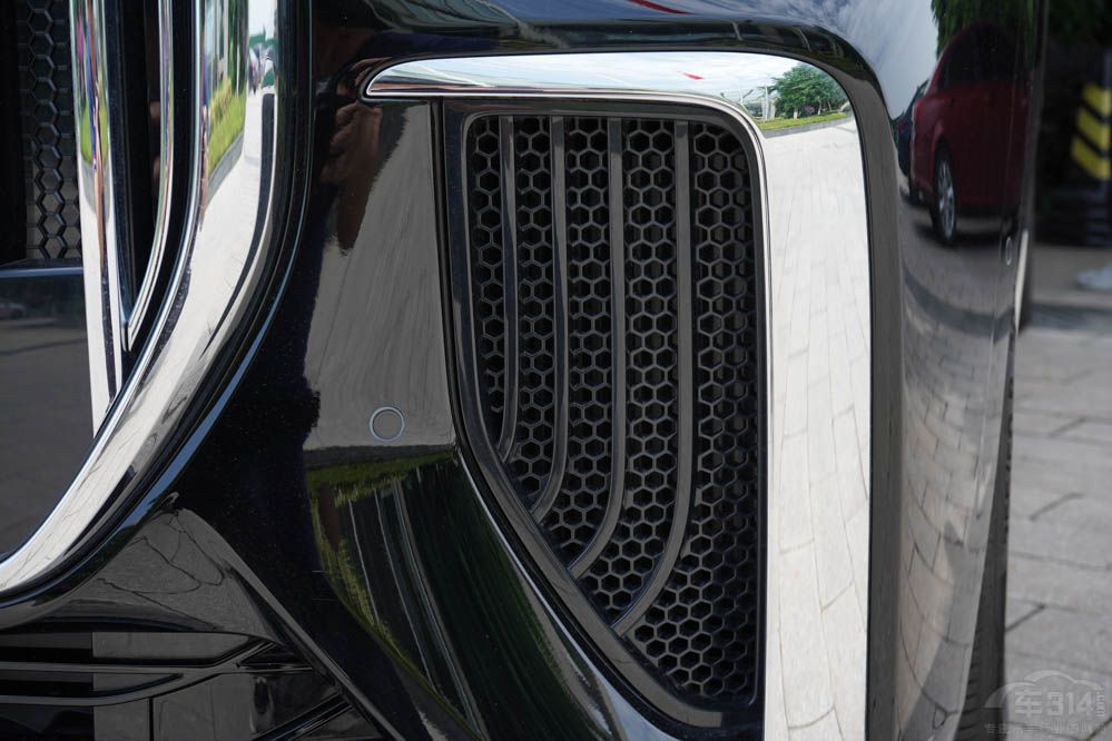 �O�009�͍��D����� �r���F�ĸ�ֵ���I��