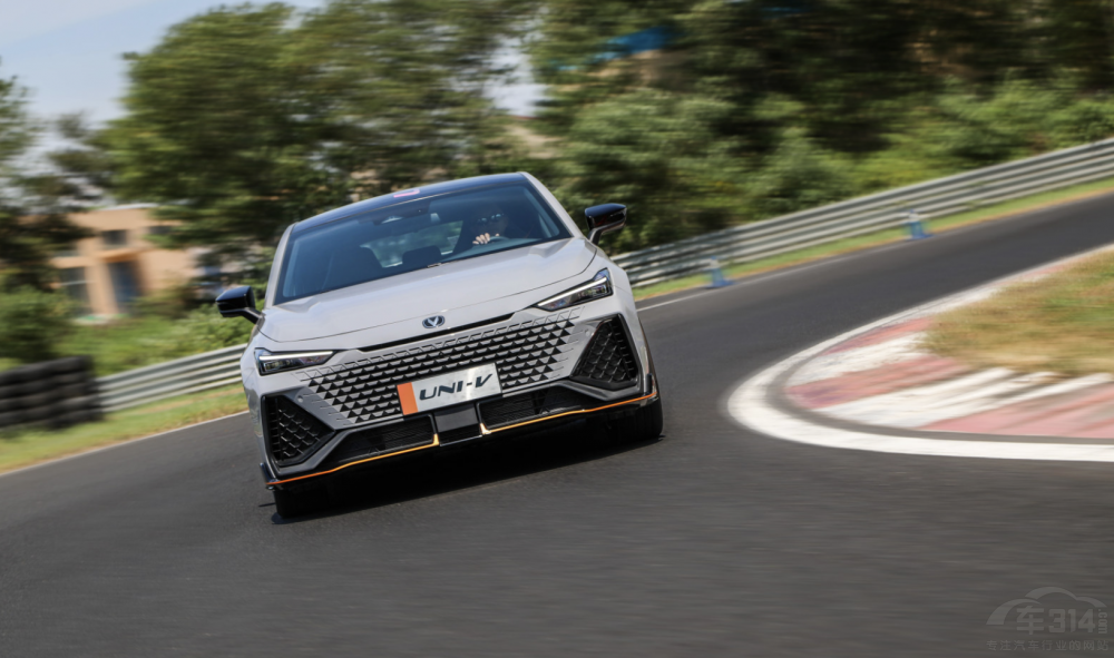 �����I�����L��UNI-V��˼���l��ֵ���x��