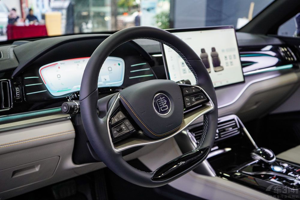 ��EV���Ȇ���M5 EV 30�f�I���܇ԓ�x�l��