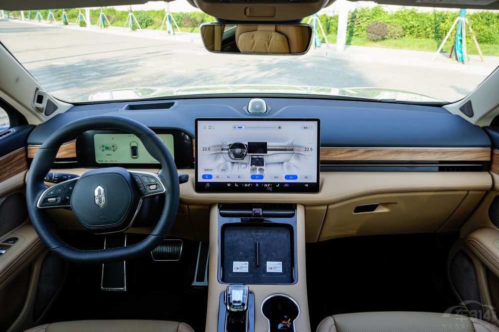 ��EV���Ȇ���M5 EV 30�f�I���܇ԓ�x�l��