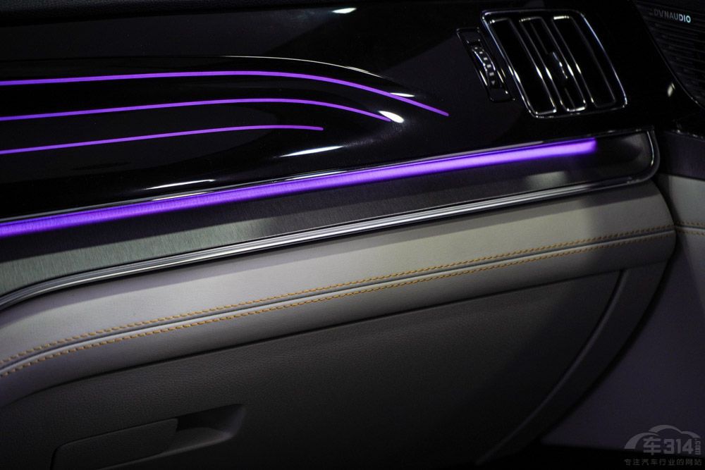 ��EV���Ȇ���M5 EV 30�f�I���܇ԓ�x�l��