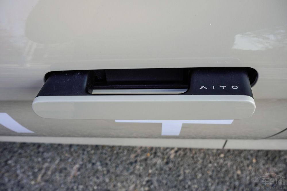 ��EV���Ȇ���M5 EV 30�f�I���܇ԓ�x�l��