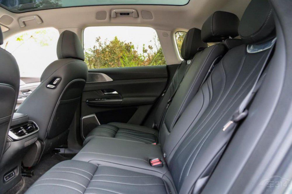 С�iG9�I� �@�Ŀ�SUV��ֵ�Ó��У�