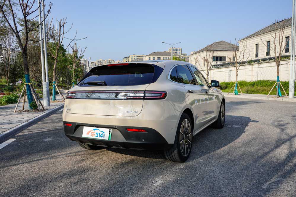 С�iG9�I� �@�Ŀ�SUV��ֵ�Ó��У�