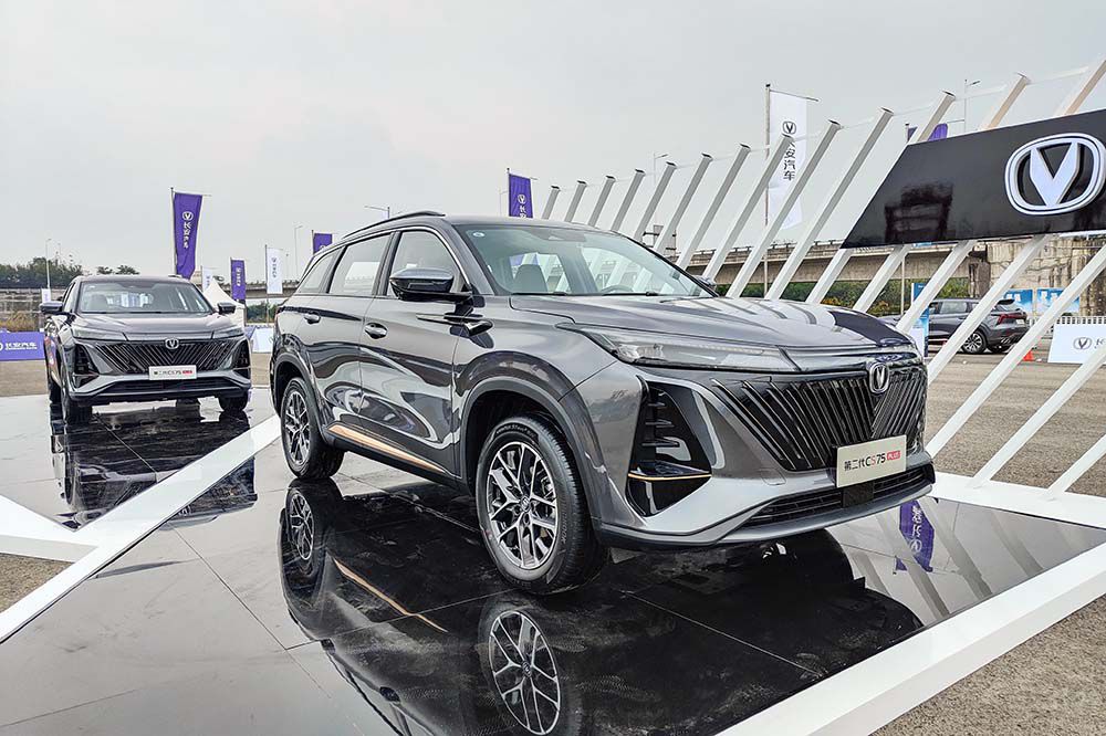 ��PLUS DM-i�I(l��ng)������N��SUV܇�ͱP�c��