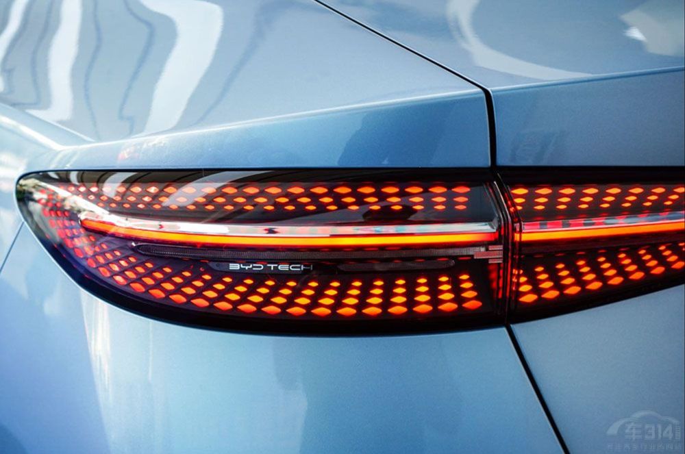 Model 3���r���㲻������i3��������զ�x��