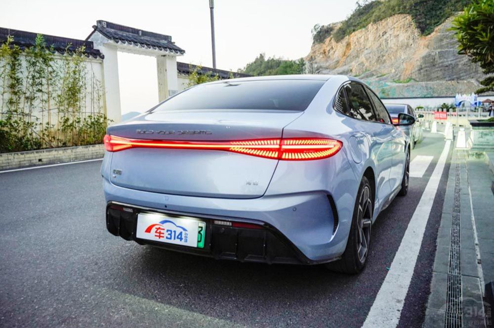 Model 3���r���㲻������i3��������զ�x��