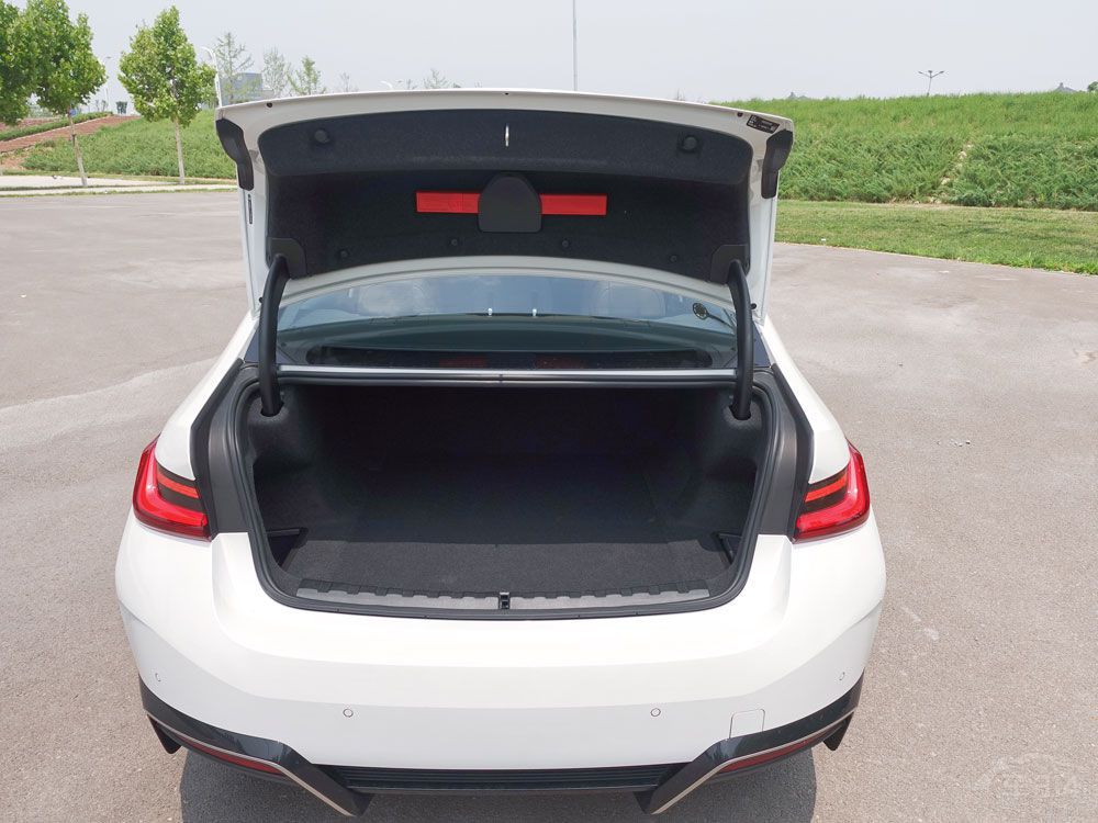 Model 3���r���㲻������i3��������զ�x��