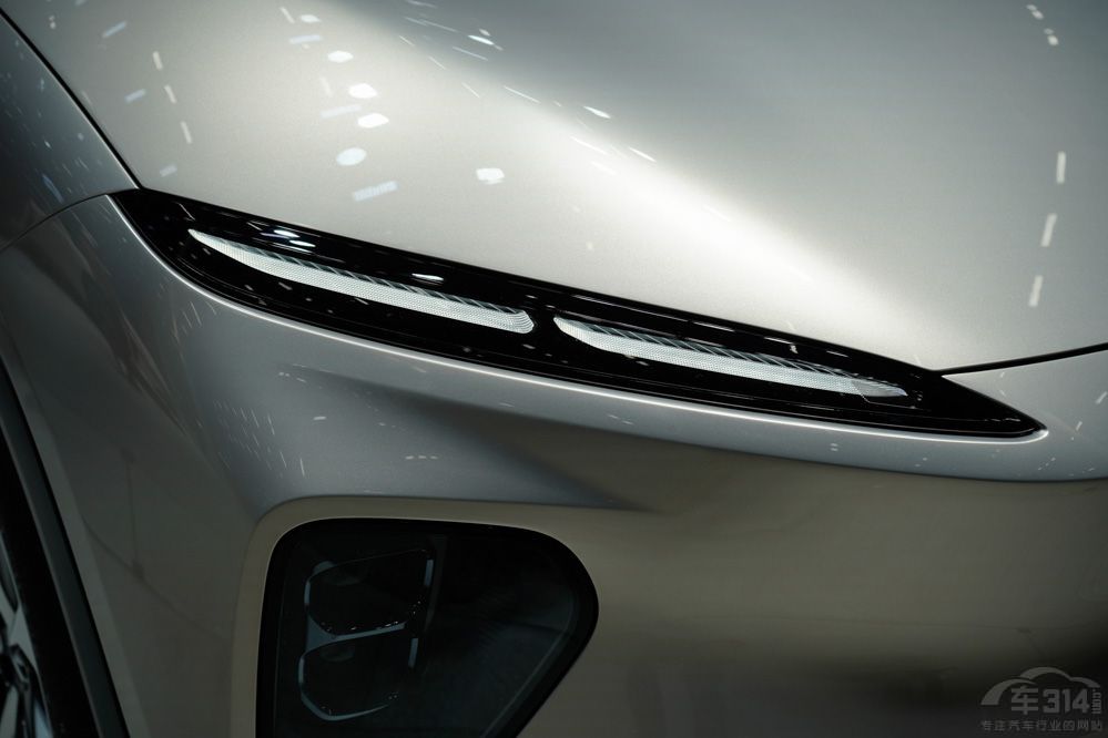 ε��EC7���ȄP������LYRIQ�J��ԓ�x�l��