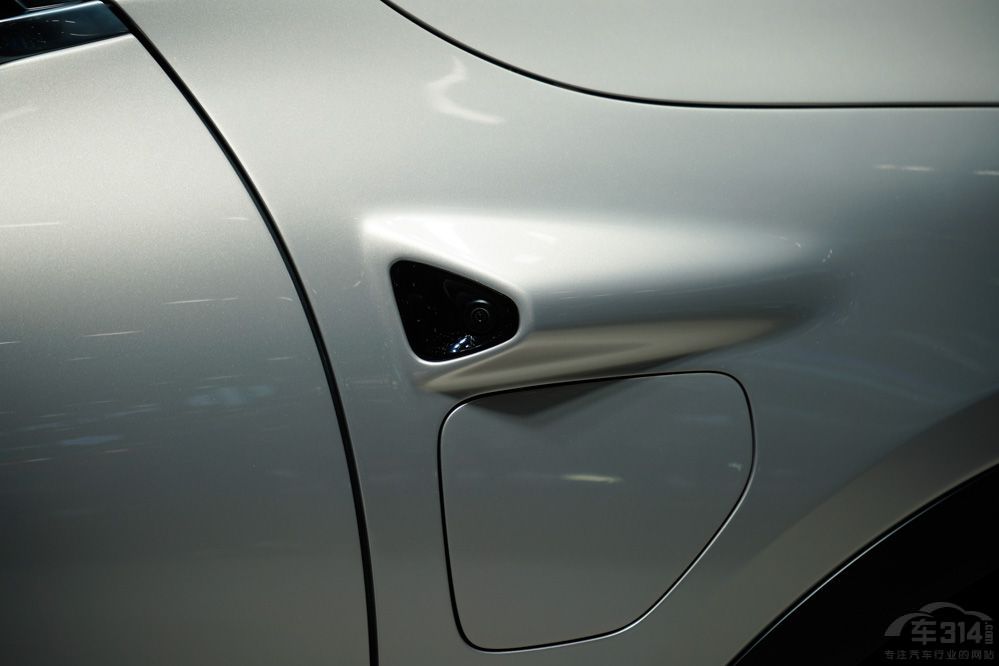 ε��EC7���ȄP������LYRIQ�J��ԓ�x�l��