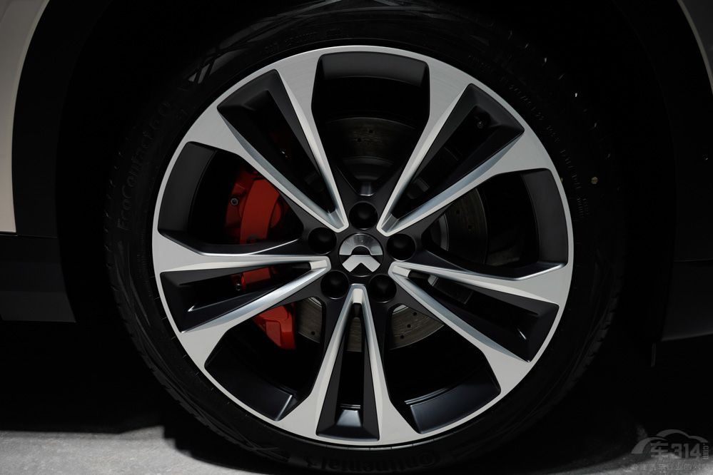 ε��EC7���ȄP������LYRIQ�J��ԓ�x�l��