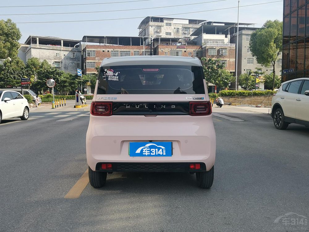 ����Դ܇���] һ��С��ͱ�˱ȁ��ϵĸC��