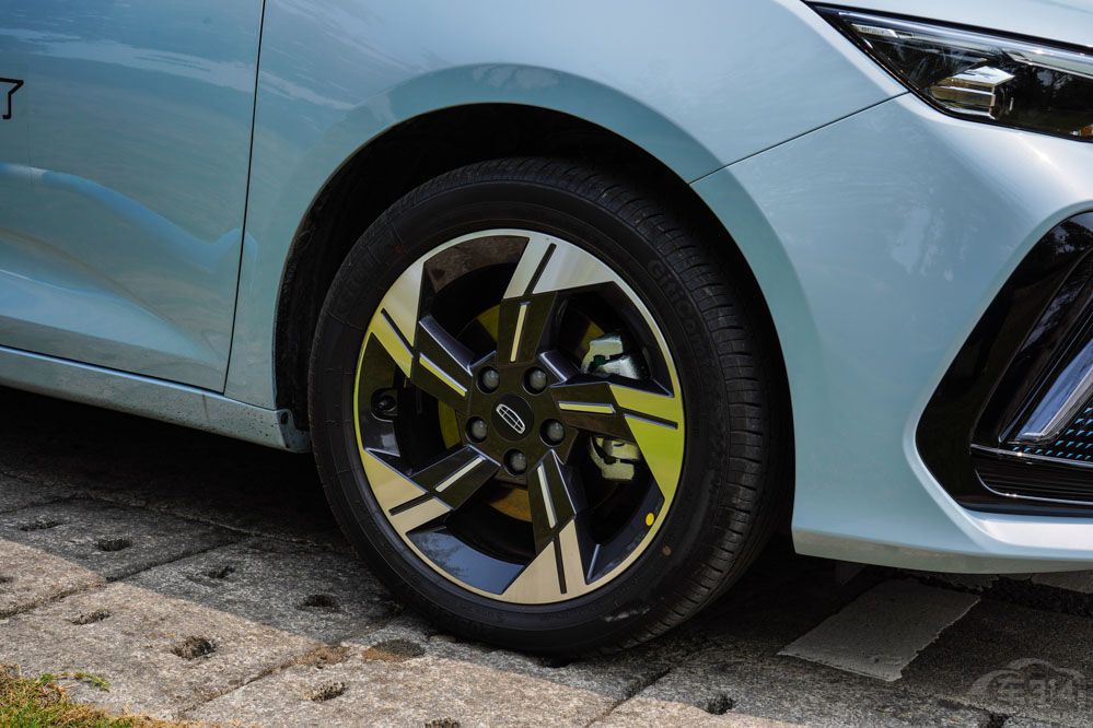 ��PLUS DM-i�͵ۺ�L ����Hi��P�l��������