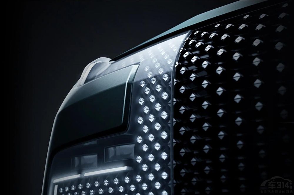 �ȁ��ϰ��f�����ASUVU8�ͳ���U9������