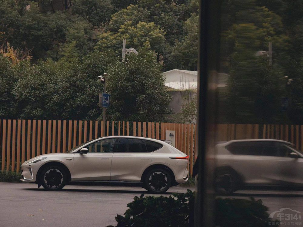 �ȁ��Ϻ��{�I(l��ng)���2023������Դ܇�ͱP�c