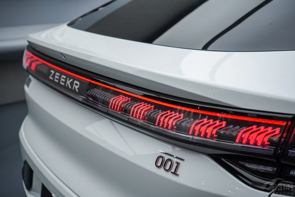 �O�001�ڱ�̫�������͊W��A6Allroad�ȱ�