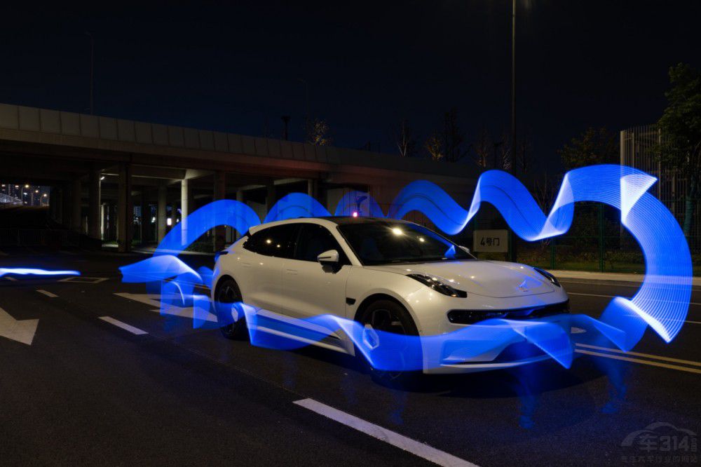 �O�001����Model Y����һ�c����������