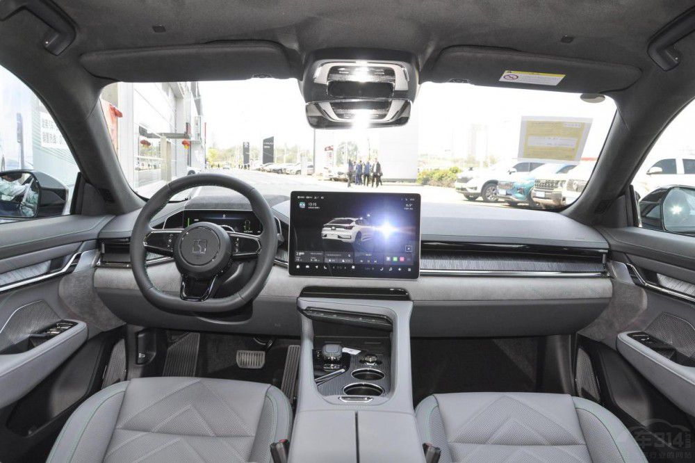 �I�l��������O�001������˹��Model 3P