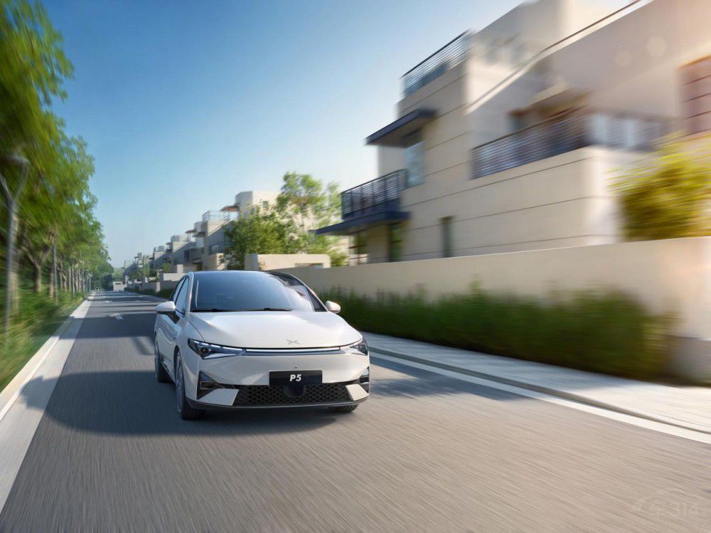 20�f���e���ܼ��I С�iP5��AION S Plus