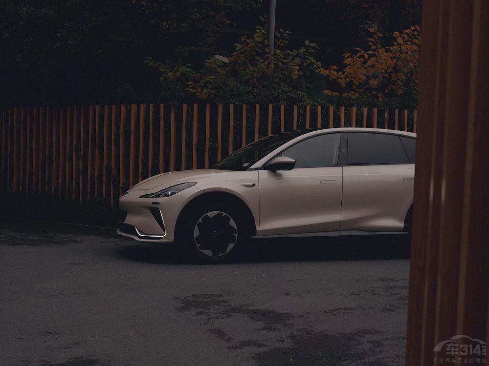 ��PLUS DM-i��܊���I� �@Щ��܇�����e�^