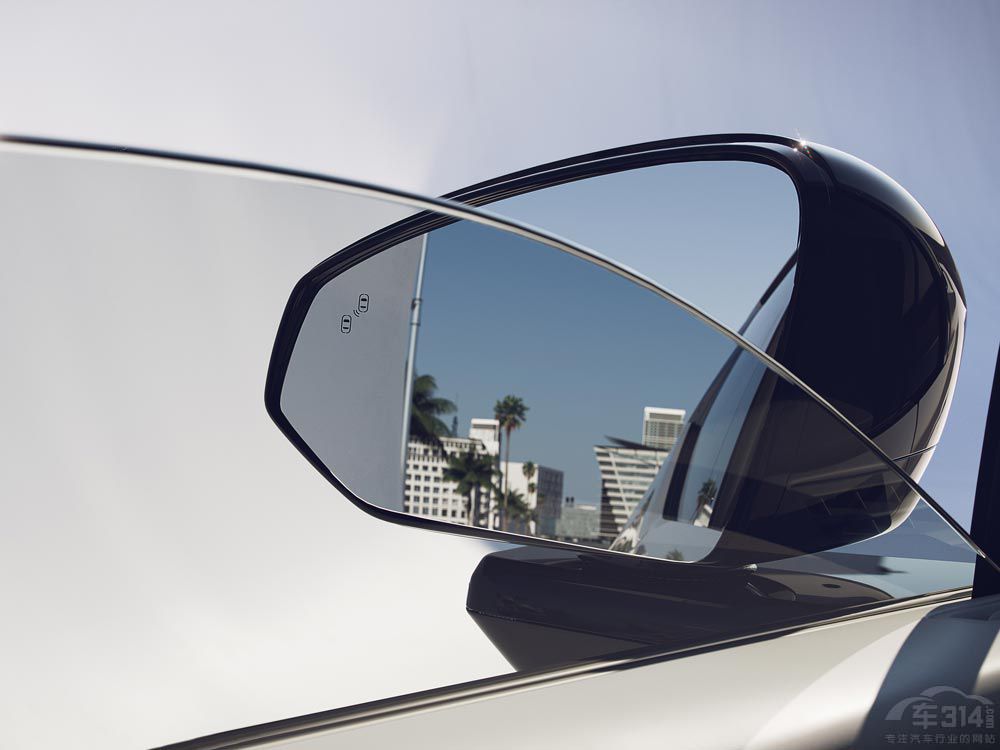 ��������ѽ^�������Ϻ�܇չ3������Ʒ��SUV