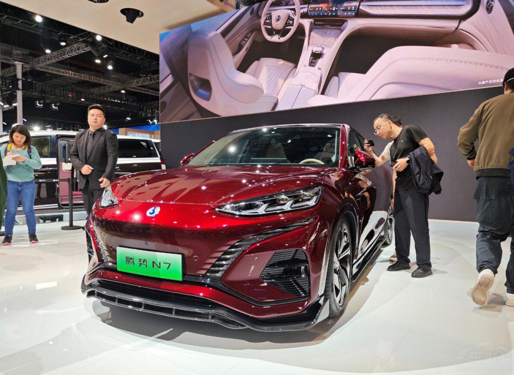 ��Ҫ�\(y��n)��(d��ng)�����Ϻ�܇չ�����P(gu��n)ע���I��SUV