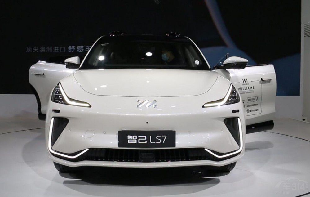 �P(p��n)�c(di��n)�Ϻ�܇(ch��)չ�����д���SUV �l(shu��)����Ĳ���