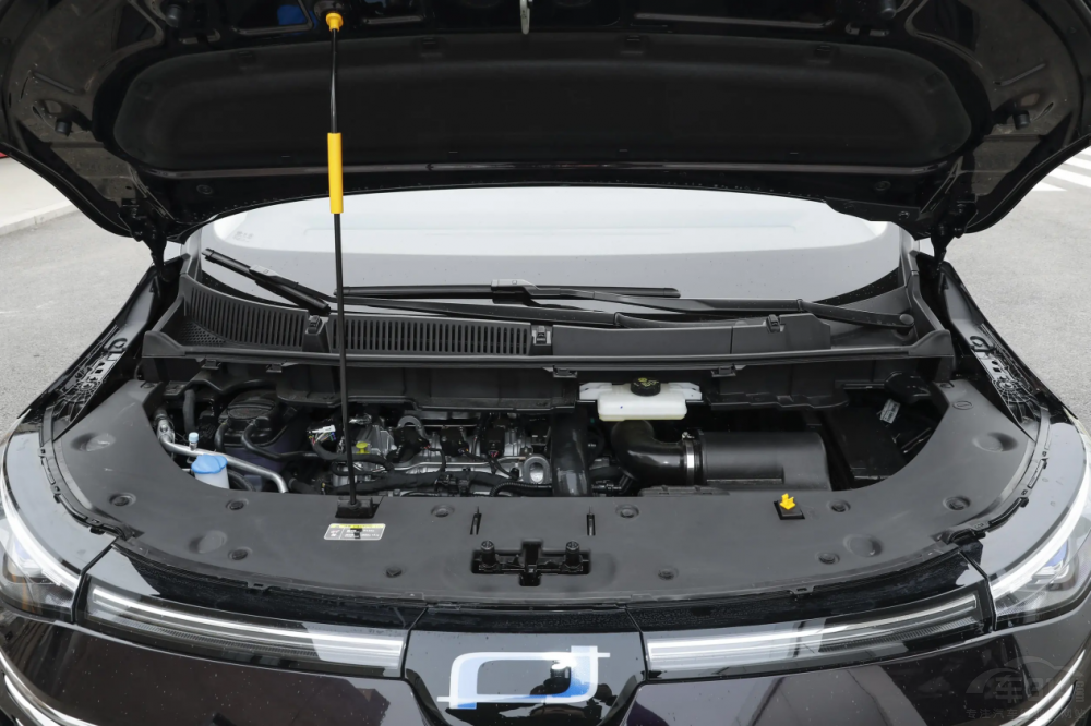 �����и߶�MPV�Ј�(ch��ng) һ�����vM9��(sh��)�����