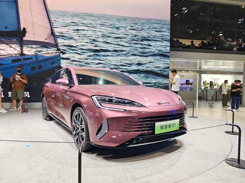 �Ϻ�܇չ�ϵı�����܇ 20��30�fԪզ����