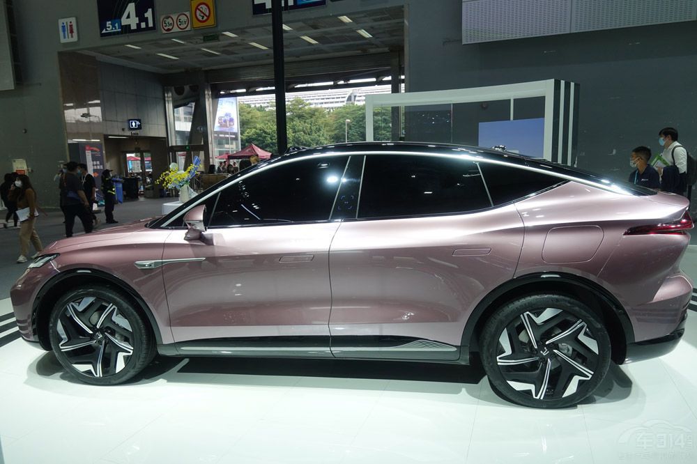 �Ϻ�܇չ�ϵı�����܇ 20��30�fԪզ����